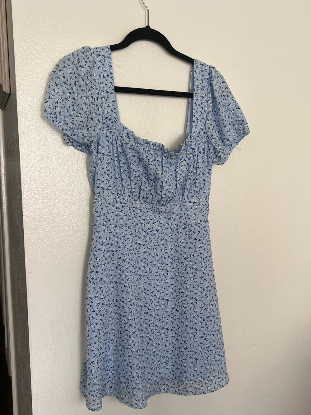 Windsor Light Blue Floral Puff-Sleeve Mini Dress
